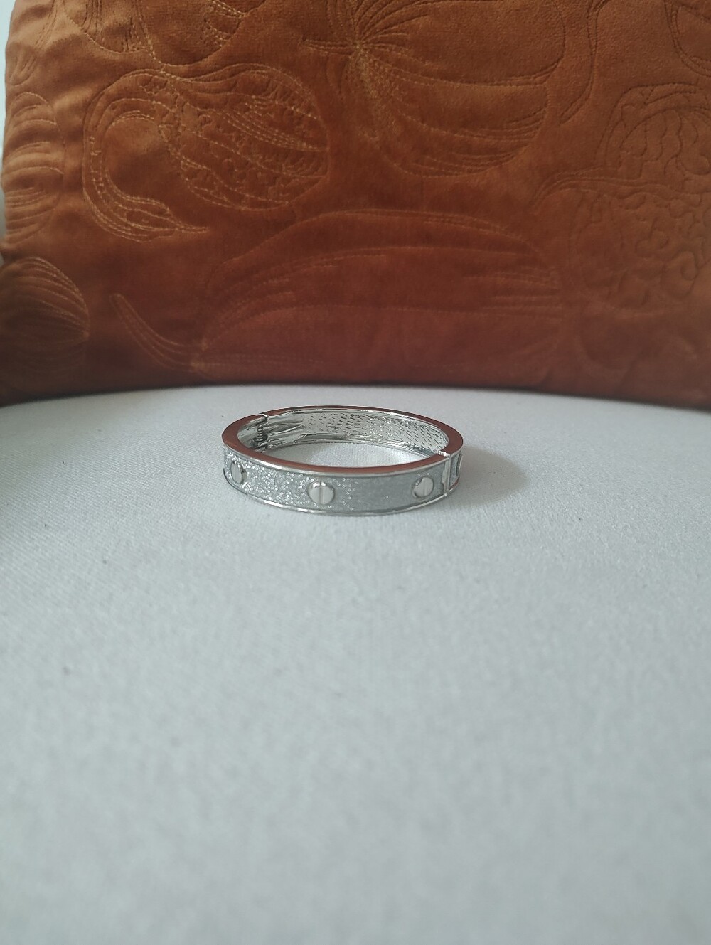 New Silver Plated  Hinged Bangle Bracelet